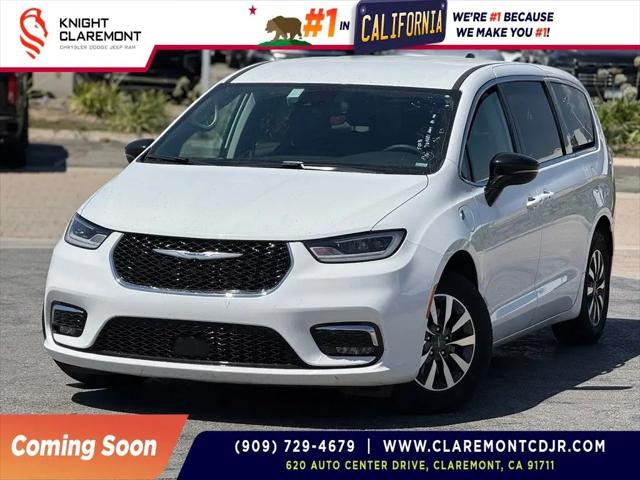 2024 Chrysler Pacifica Hybrid Select for sale in Claremont, CA