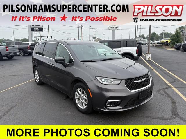 2023 Chrysler Pacifica Touring L for sale in Charleston, IL