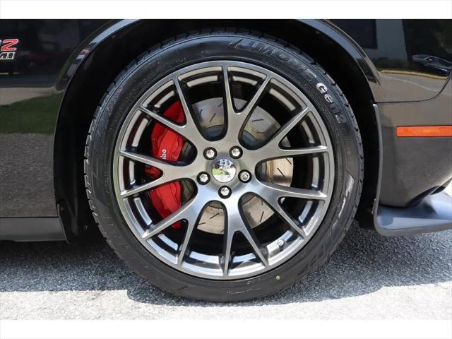 2016 Dodge Challenger SRT 392