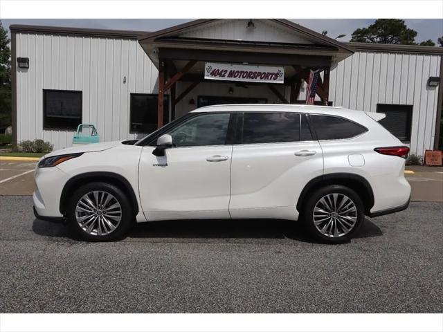 2021 Toyota Highlander Hybrid Platinum