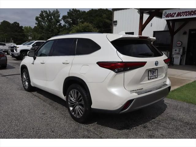 2021 Toyota Highlander Hybrid Platinum