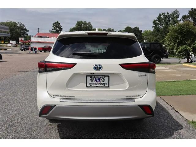 2021 Toyota Highlander Hybrid Platinum