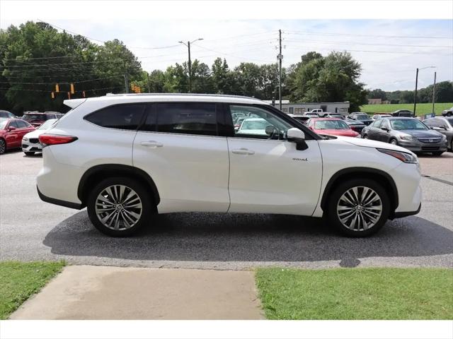 2021 Toyota Highlander Hybrid Platinum