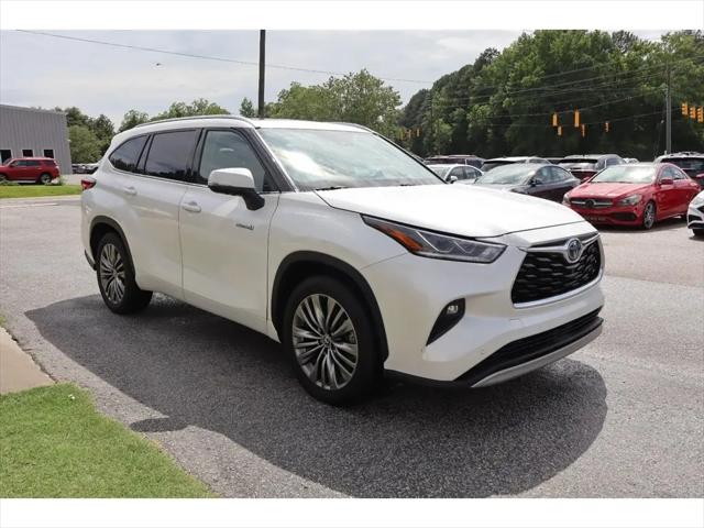 2021 Toyota Highlander Hybrid Platinum