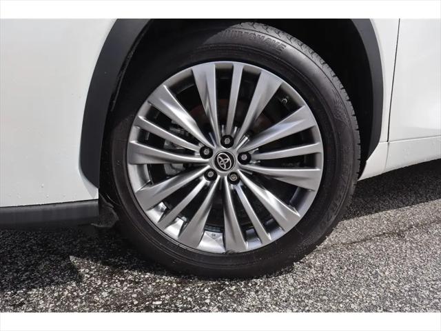2021 Toyota Highlander Hybrid Platinum