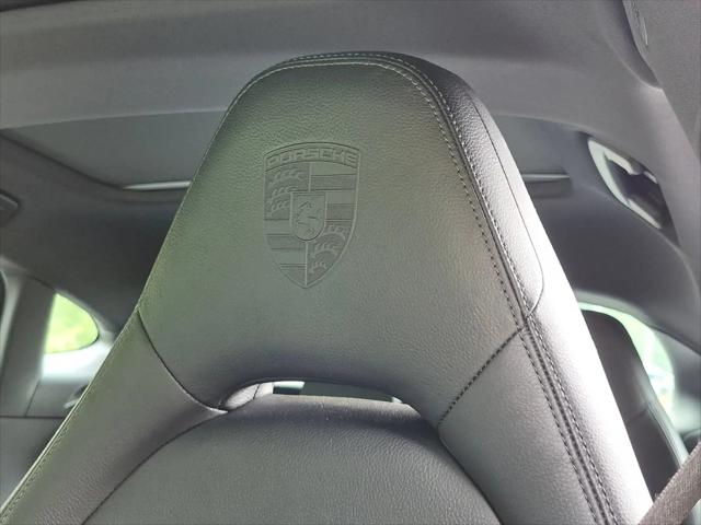 2023 Porsche Panamera E-Hybrid 4 Platinum Edition