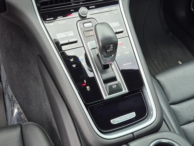 2023 Porsche Panamera E-Hybrid 4 Platinum Edition