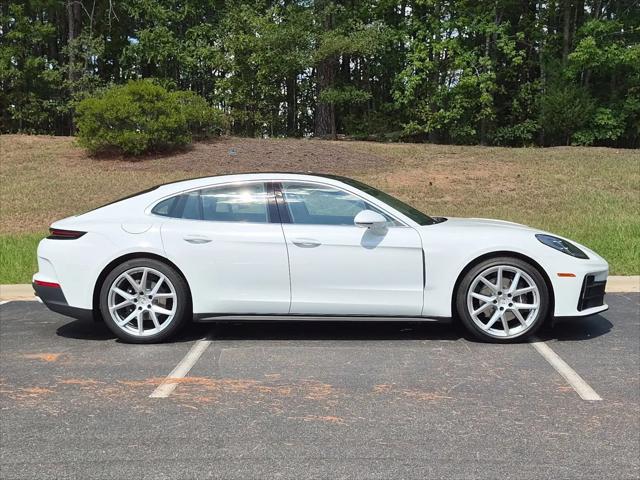 2026 Porsche Panamera 4