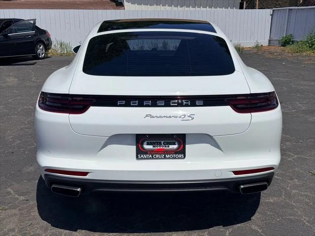 2017 Porsche Panamera 4