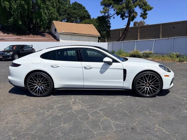 2017 Porsche Panamera 4