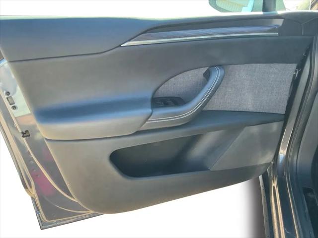 2022 Tesla Model X Dual Motor All-Wheel Drive