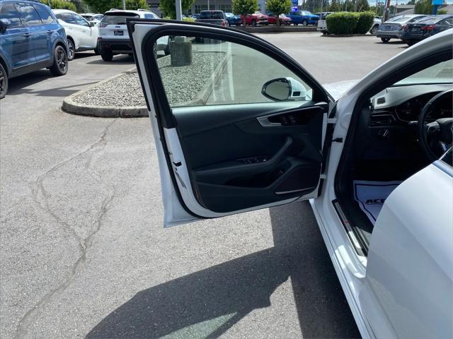 2024 Audi A4 Premium Plus 45 TFSI S line quattro S tronic