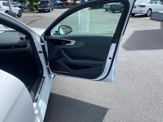 2024 Audi A4 Premium Plus 45 TFSI S line quattro S tronic