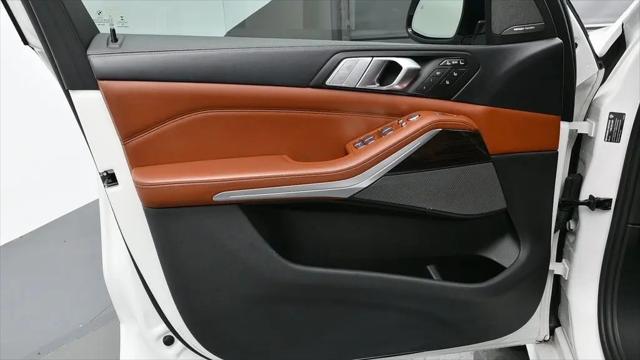 2021 BMW X7 M50i