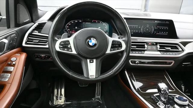 2021 BMW X7 M50i