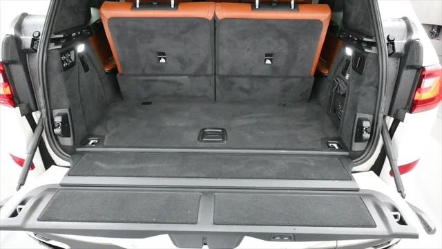 2021 BMW X7 M50i