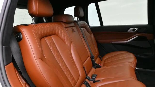 2021 BMW X7 M50i
