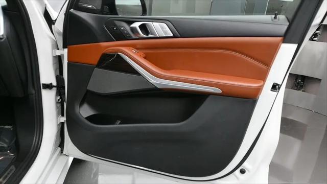 2021 BMW X7 M50i