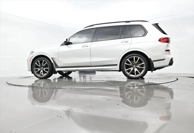 2021 BMW X7 M50i