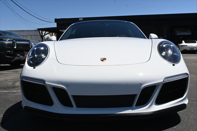 2018 Porsche 911 Carrera GTS