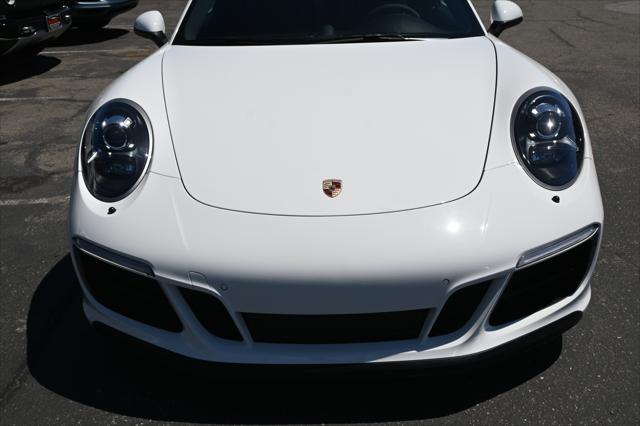 2018 Porsche 911 Carrera GTS