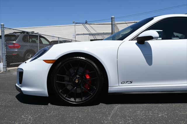 2018 Porsche 911 Carrera GTS