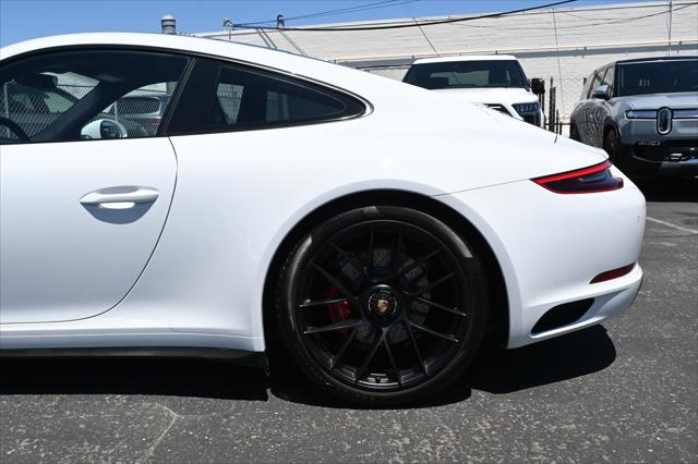2018 Porsche 911 Carrera GTS