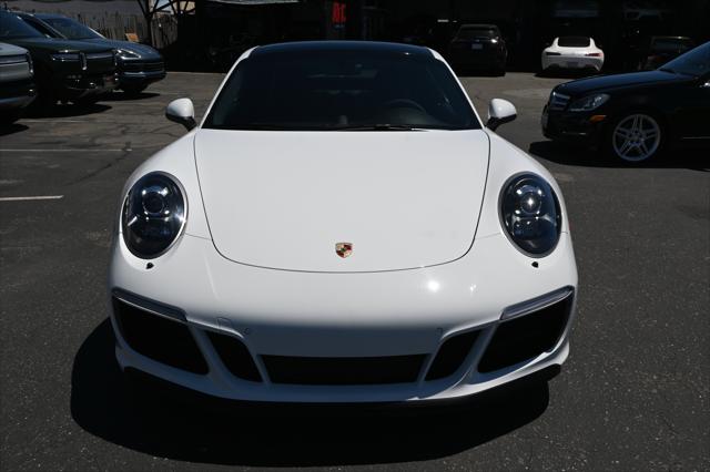 2018 Porsche 911 Carrera GTS