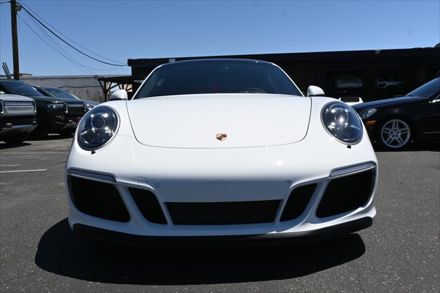2018 Porsche 911 Carrera GTS