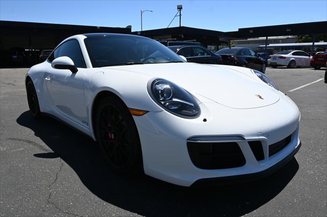 2018 Porsche 911 Carrera GTS