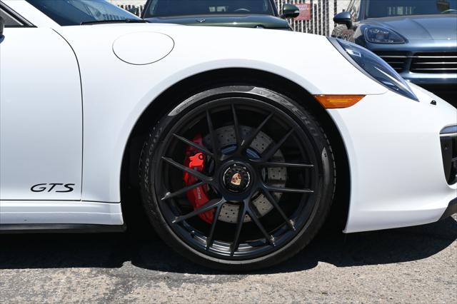 2018 Porsche 911 Carrera GTS