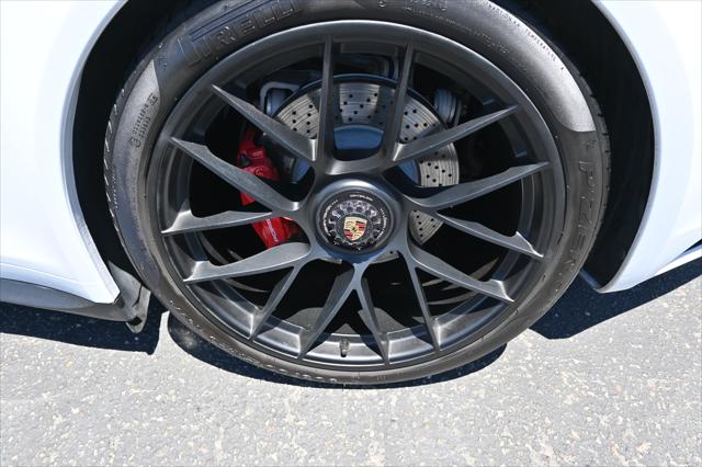 2018 Porsche 911 Carrera GTS