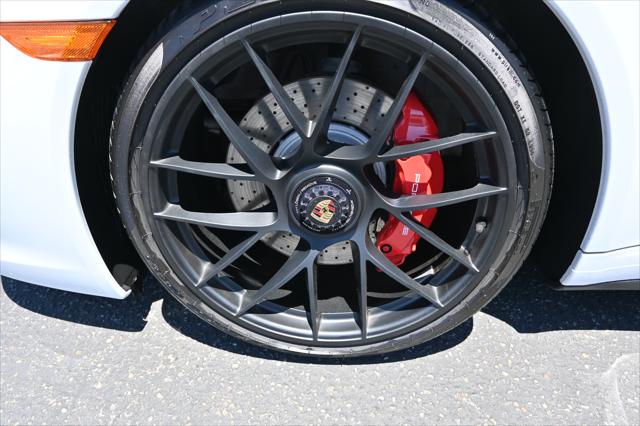 2018 Porsche 911 Carrera GTS