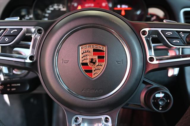 2018 Porsche 911 Carrera GTS