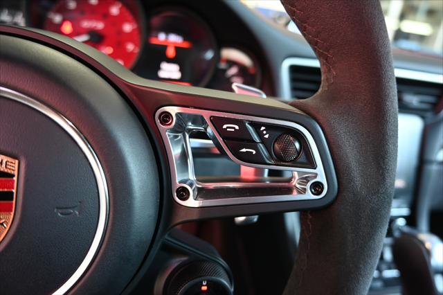 2018 Porsche 911 Carrera GTS