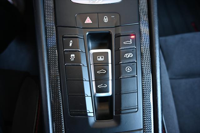 2018 Porsche 911 Carrera GTS