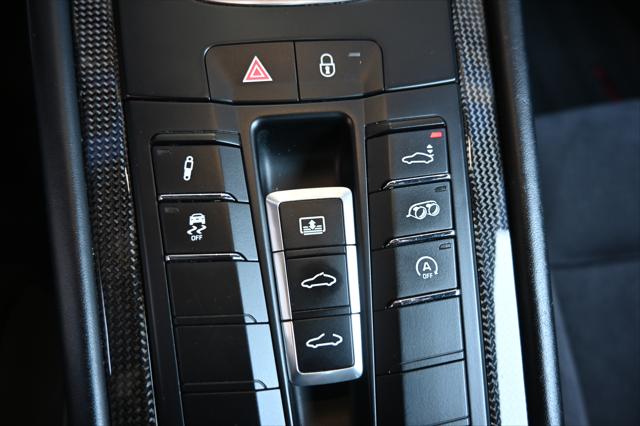 2018 Porsche 911 Carrera GTS