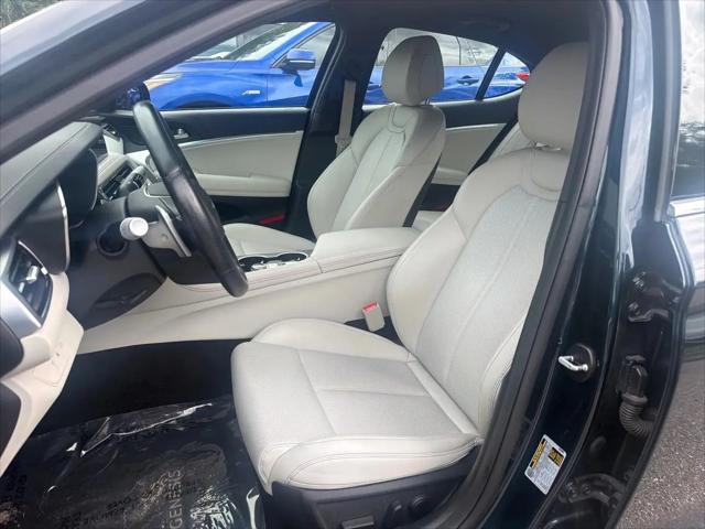 2025 Genesis G70 2.5T RWD