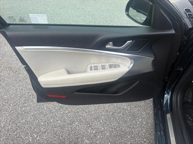 2025 Genesis G70 2.5T RWD