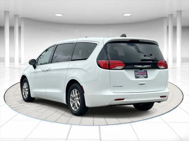 2023 Chrysler Voyager LX