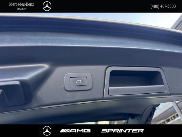 2025 Land Rover Range Rover Velar P250 Dynamic SE