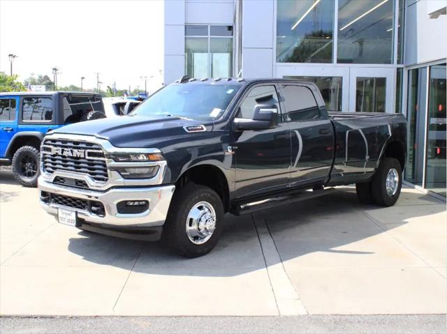 2026 Ram 3500 Tradesman Crew Cab 4x4 8 Box