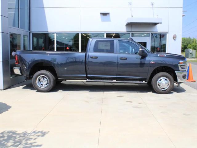 2026 Ram 3500 Tradesman Crew Cab 4x4 8 Box