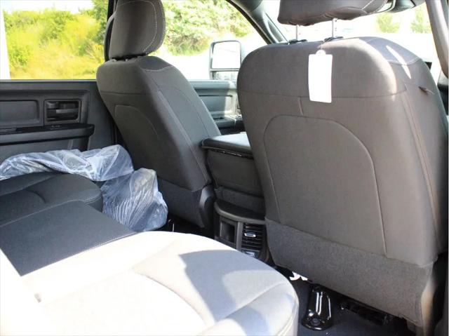 2026 Ram 3500 Tradesman Crew Cab 4x4 8 Box