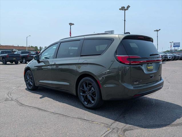 2027 Chrysler Pacifica Limited