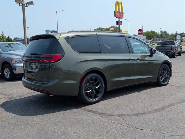 2027 Chrysler Pacifica Limited