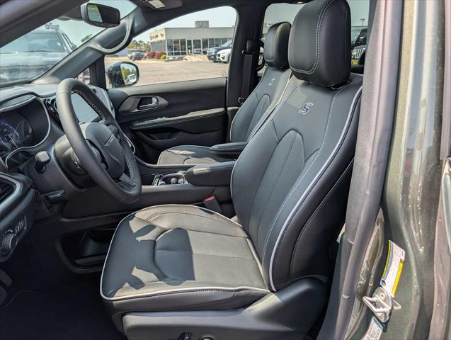 2027 Chrysler Pacifica Limited