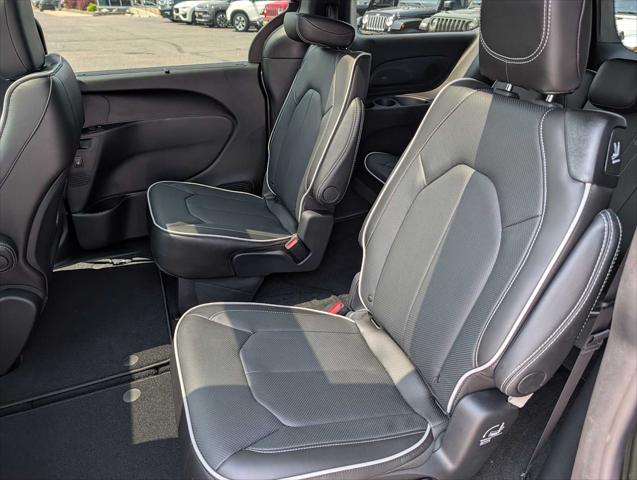 2027 Chrysler Pacifica Limited