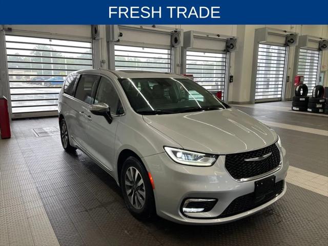 2023 Chrysler Pacifica Hybrid Limited for sale in New Bern, NC