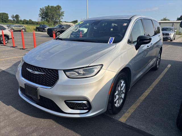 2024 Chrysler Pacifica Touring L for sale in Perry, NY